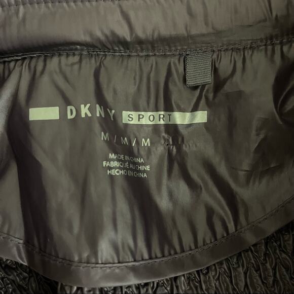 DKNY purple full zip quilted nylon high neck vest medium - Picture 6 of 7